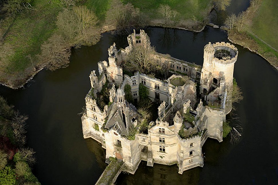 Vue aérienne du Château de la Mothe